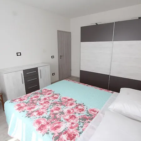 Mondelaco Apartment