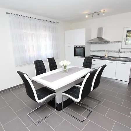 Appartement Mondelaco *