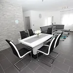 Апартаменты Mondelaco *