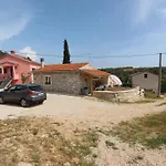 Mondelaco * Ровинь